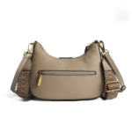 PETIT SAC DEMI-LUNE GIULIA MAC ALYSTER KC-103 TAUPE VUE LATÉRALE