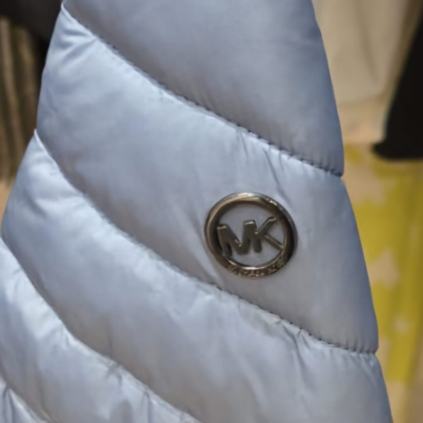 77C5437M42 DOUDOUNE RÉVERSIBLE EN NYLON MATELASSÉ MICHAEL KORS LOGO MANCHE