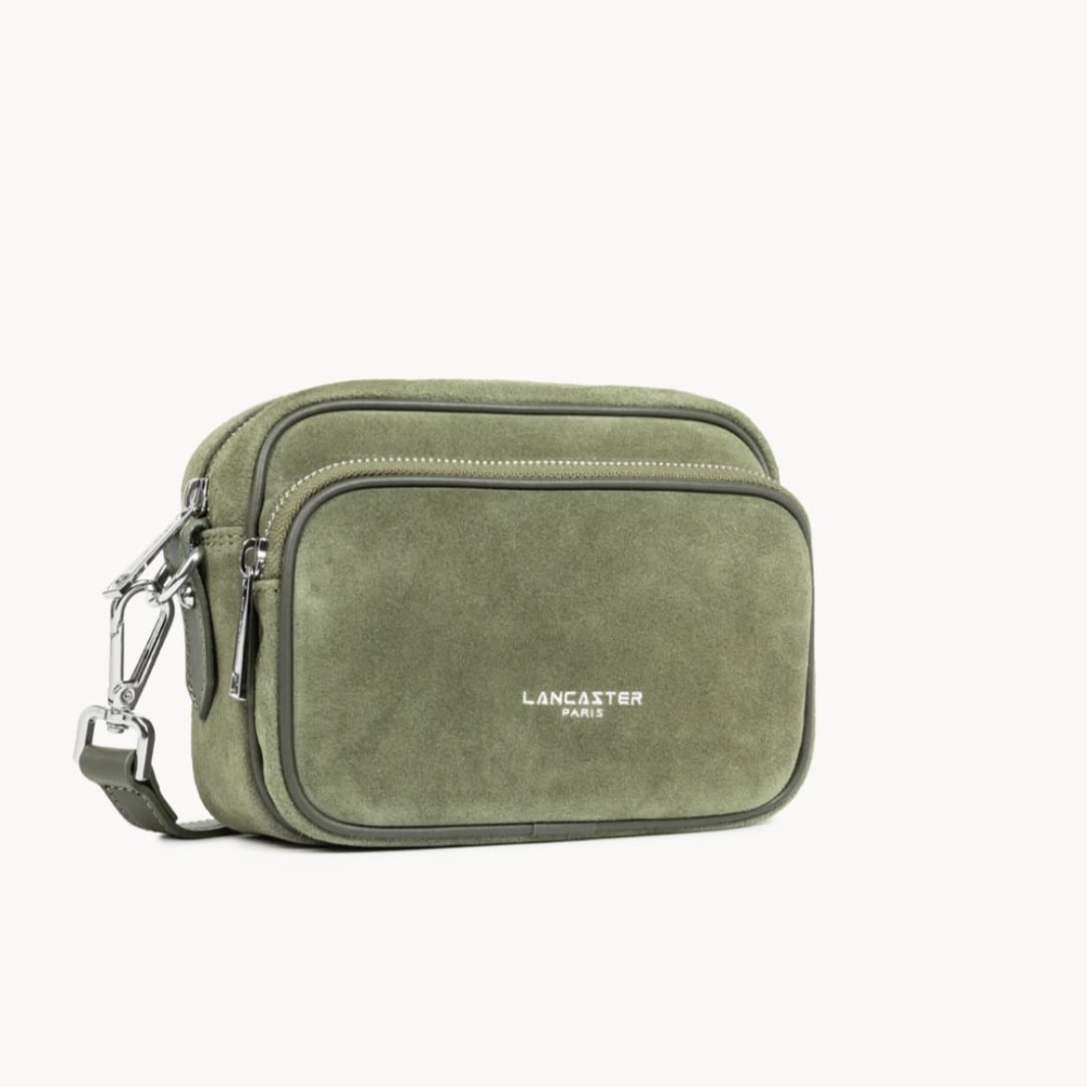 SAC BANDOULIERE SUEDE 480-064 LANCASTER KAKI VUE LATÉRALE SAC BANDOULIERE SUEDE 480-064 LANCASTER KAKI VUE LATÉRALE