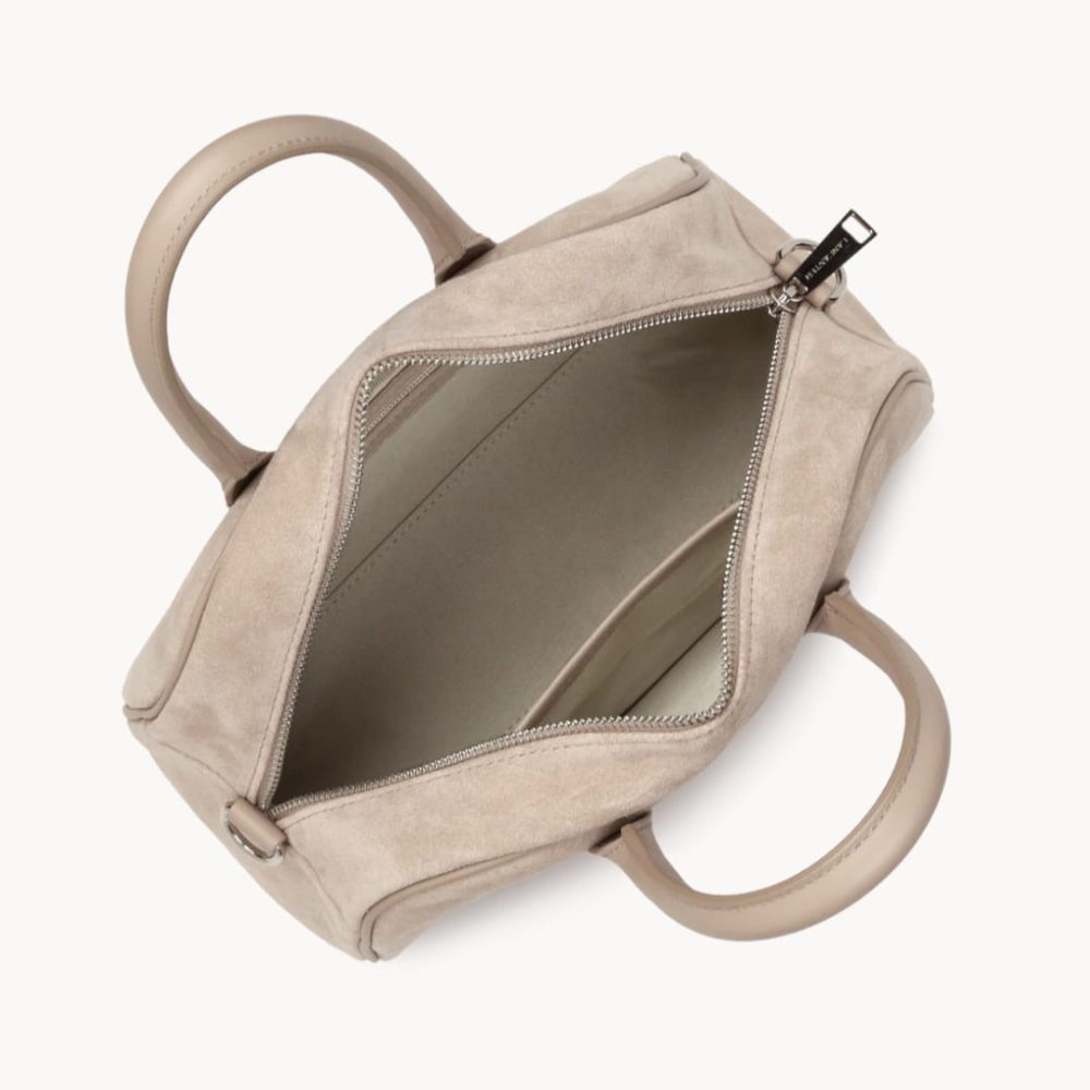 SAC À MAIN BOWLING SUEDE 480-085 LANCASTER BEIGE FONCÉ VUE INTÉRIEURE SAC À MAIN BOWLING SUEDE 480-085 LANCASTER BEIGE FONCÉ VUE INTÉRIEURE