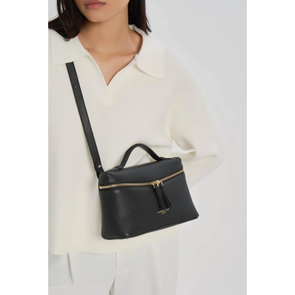 SAC BOÎTE M MILANO TRÉSOR 547-116 LANCASTER NOIR VUE EN SITUATION 2 SAC BOÎTE M MILANO TRÉSOR 547-116 LANCASTER NOIR VUE EN SITUATION 2